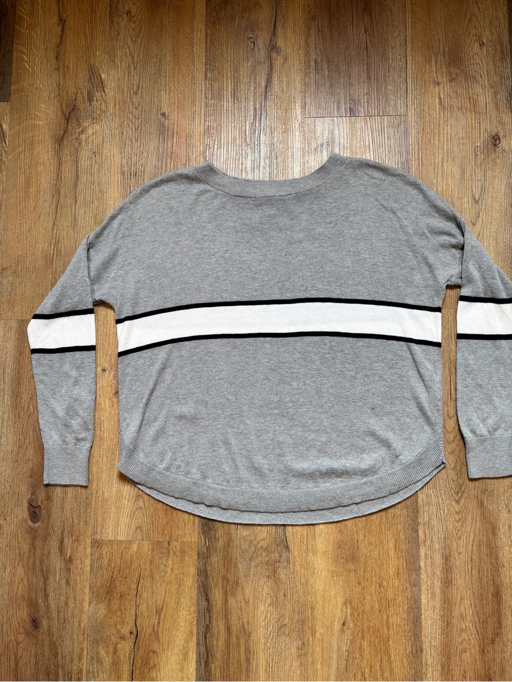 White Label Gray Knit Sweater White Black Horizontal Chest Stripe Preppy Sz. S